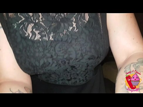 ❤️ Mae llyschwaer Slutty yn rhoi blowjob iddo a Sbaeneg ❤️❌ Fideo porn wrthon ni