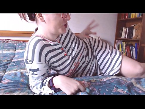 ❤️ Cymerwch y ceiliog mawr du hwn yn eich ceg caethwas bach ❤️❌ Fideo porn wrthon ni